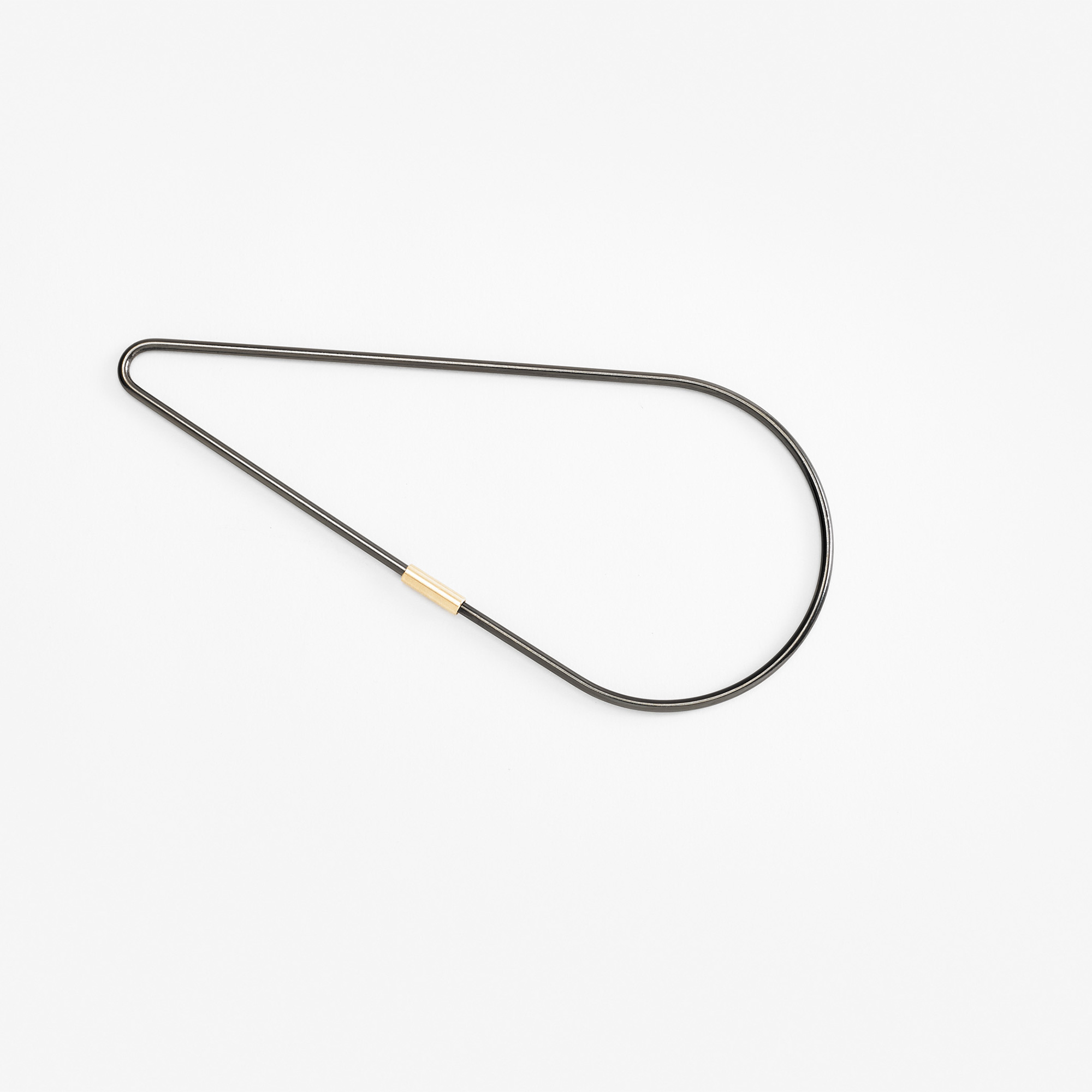 Contour Key Ring Large Petal Black